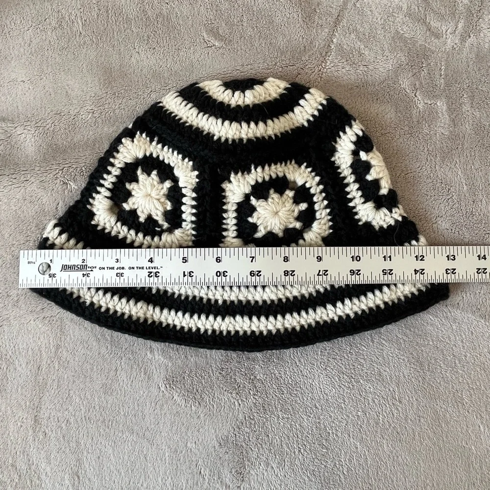 Zara Crochet Granny Square Black White Bucket Hat One Size Warm Vintage Inspired